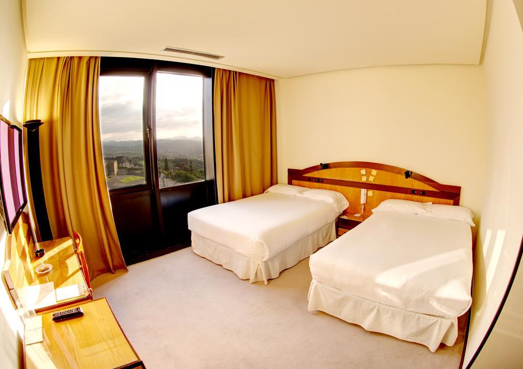 New Hotel Oviedo Quarto foto